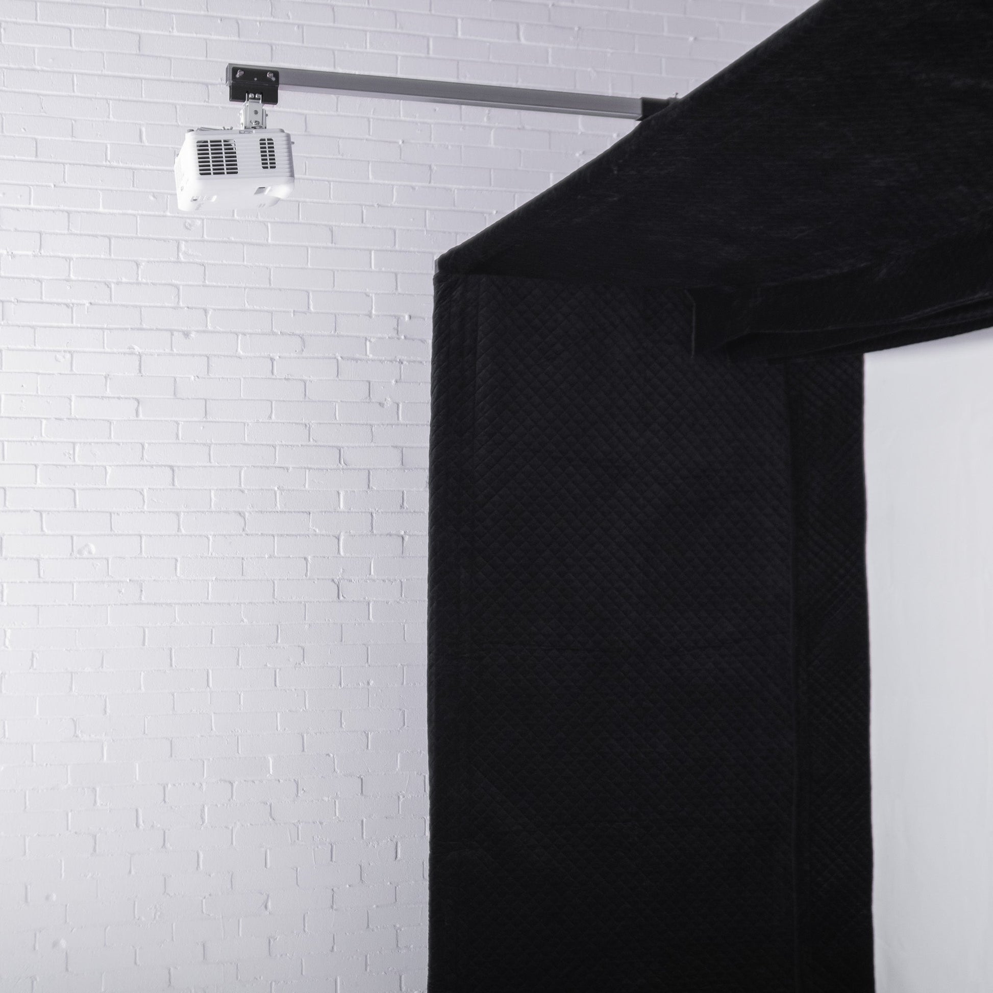 GolfBays Lux Golf Simulator Hitting Enclosure - ANKSO®